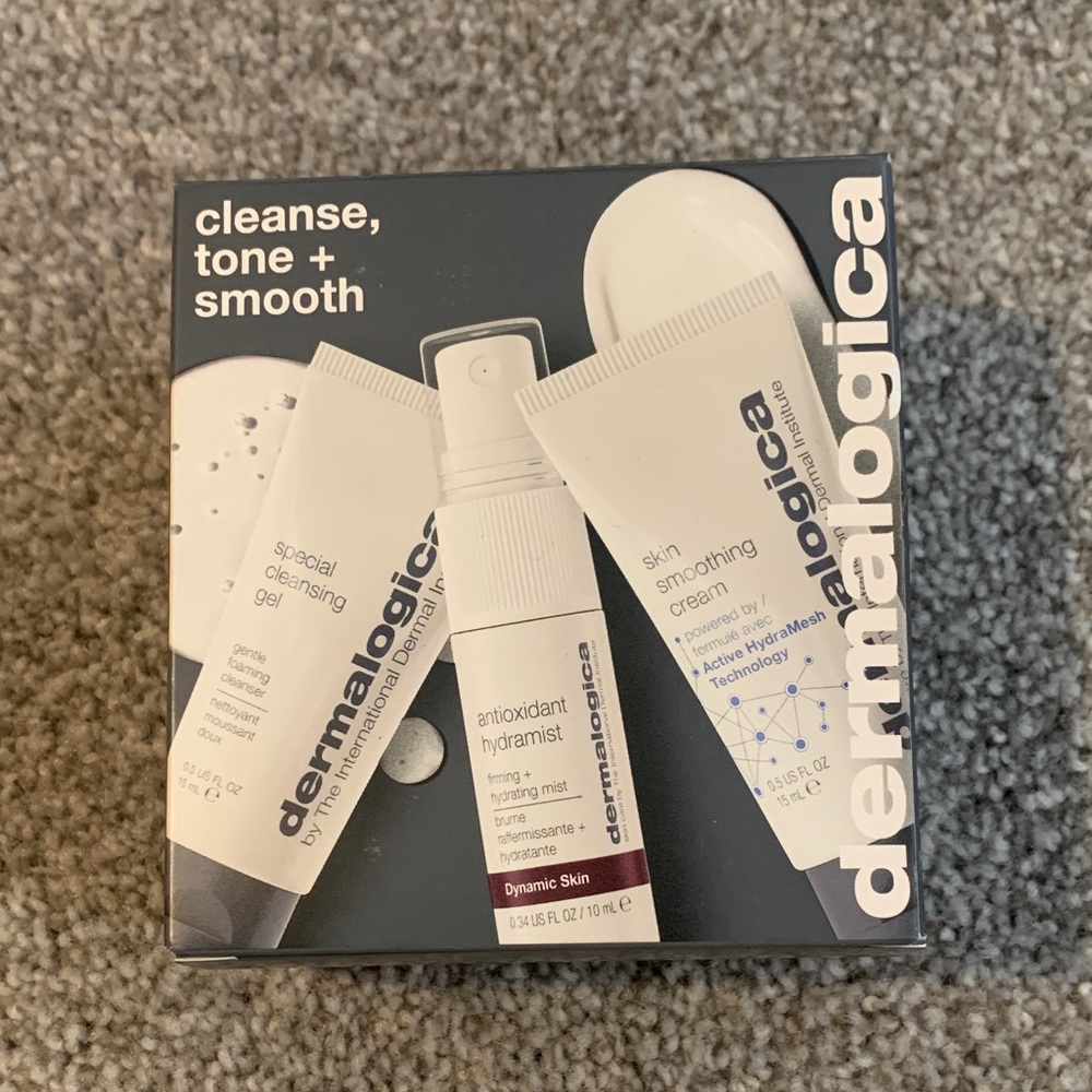 Dermalogica Cleanse and Smooth Set - White and Gray